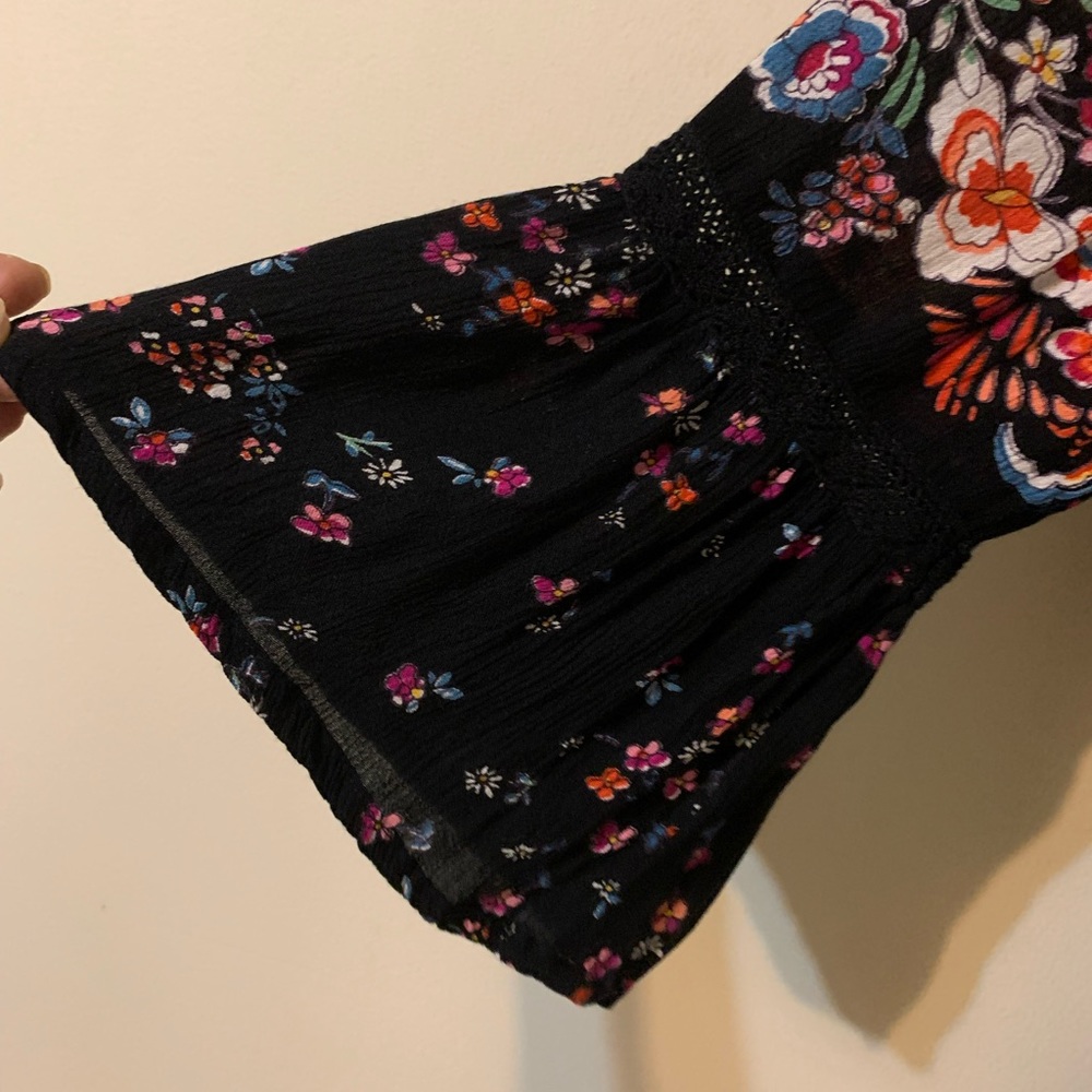 BILA Floral Top size Small - Picture 6 of 14
